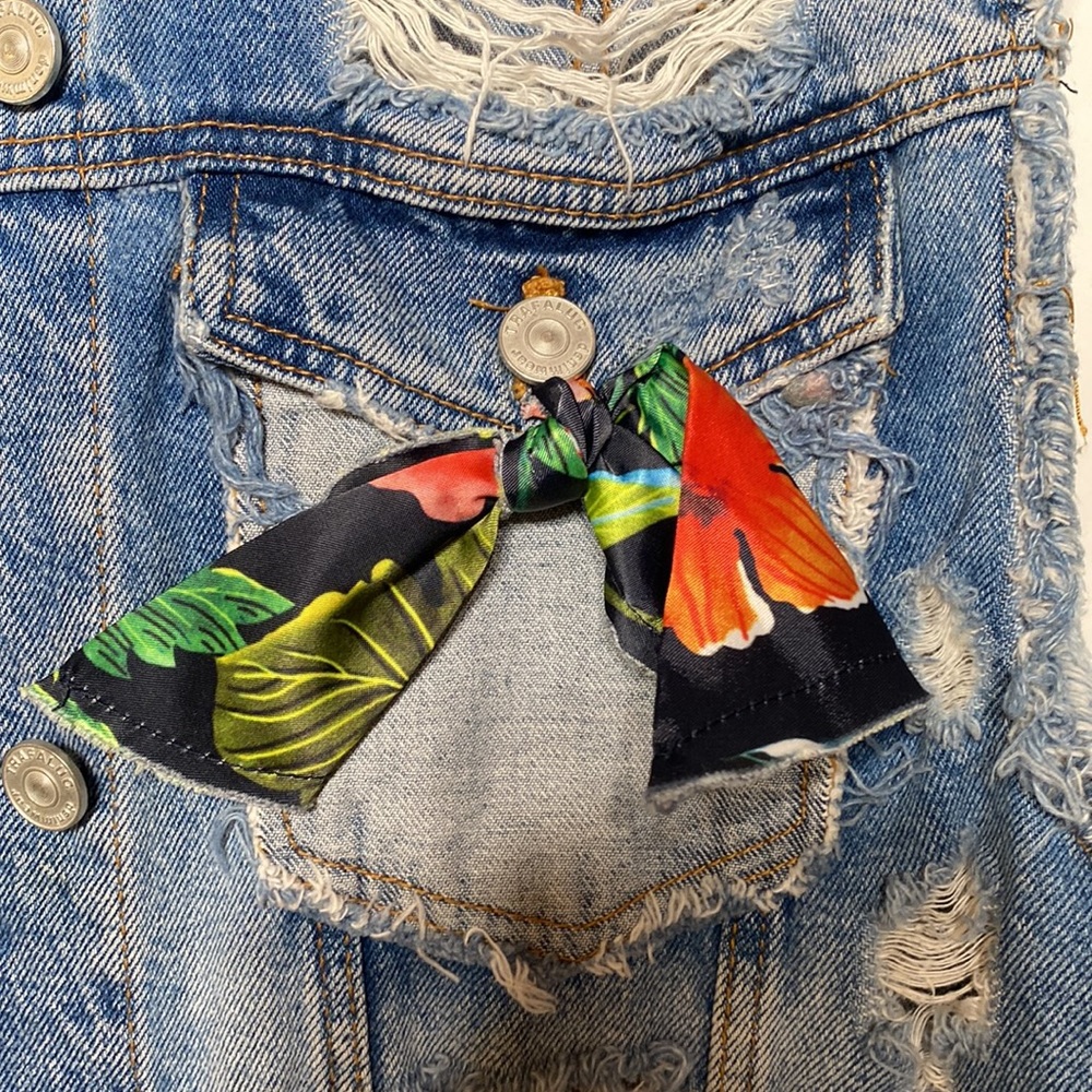 Oversized Distressed Denim Vest with Floral Back - Picture 4 of 17